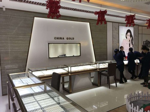 河南鑫馬為中國黃金制作的珠寶展柜